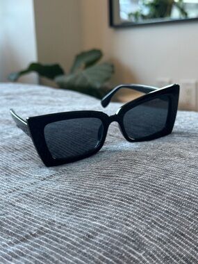 Black Square Cat Eye Sunglasses